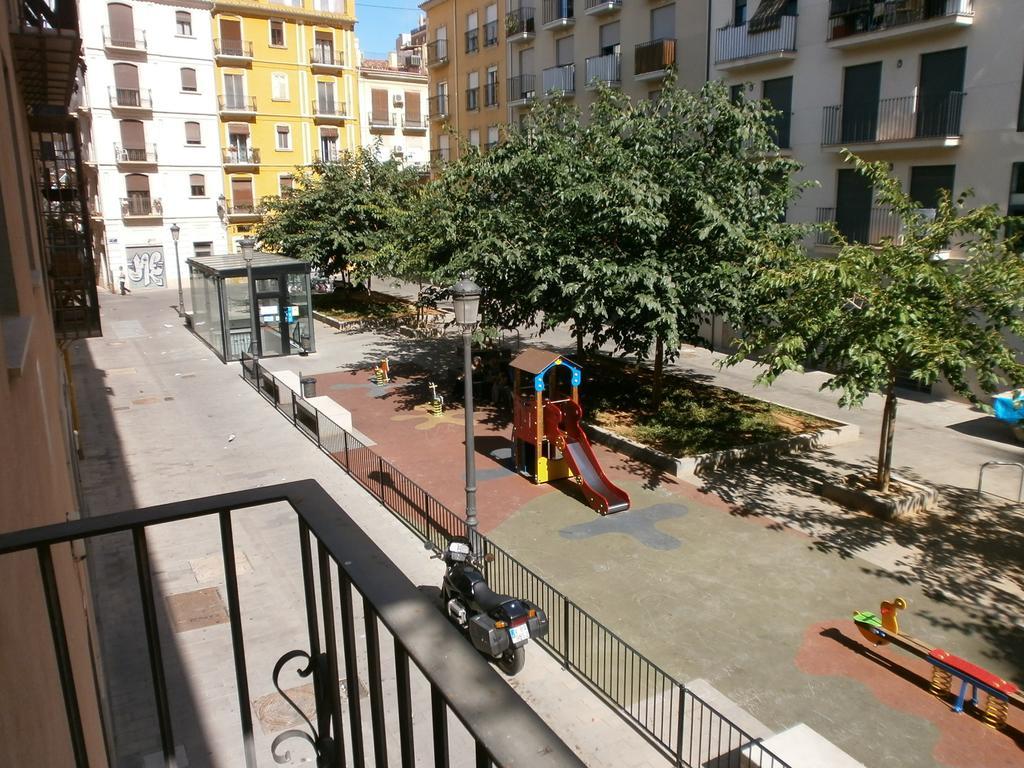 Total Valencia Central Market Chambre photo